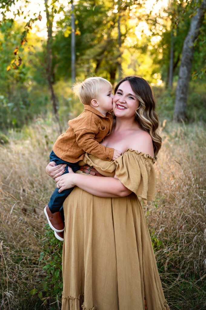 baby brother maternity pictures