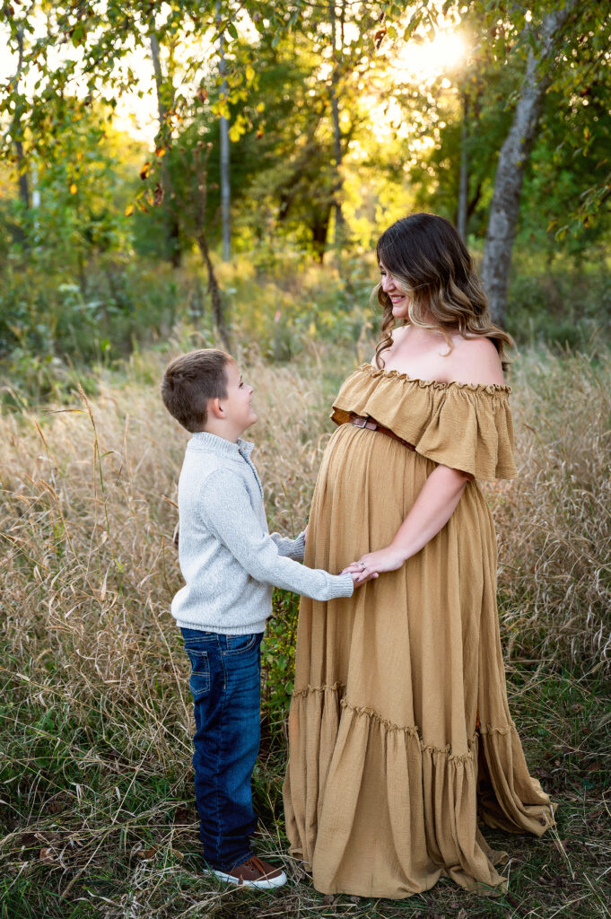 maternity pictures with children